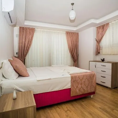 Hotel Laila